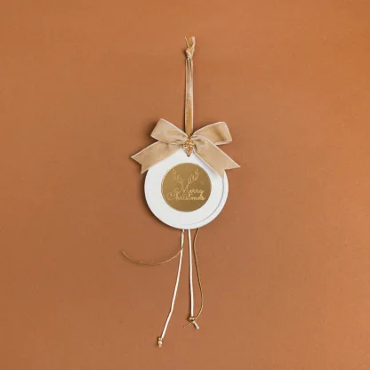 ΚΡΕΜΑΣΤΟ ΣΤΡΟΓΓΥΛΟ ΚΕΡΑΜΙΚΟ ME PLEXI MERRY CHRISTMAS ΜΠΕΖ   Beauty Home