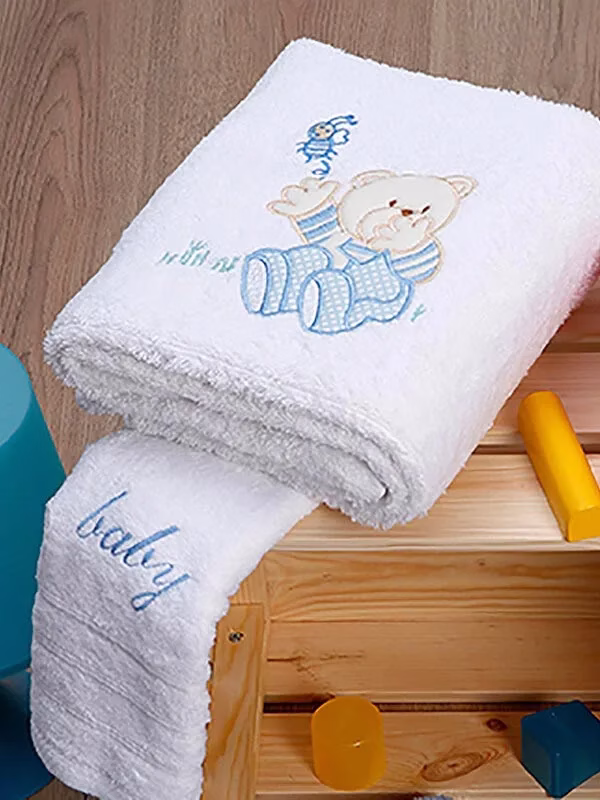 Σετ πετσέτες κεντητές Bear 04 White/Blue Σετ πετσέτες κεντητές Bear 04 White/Blue