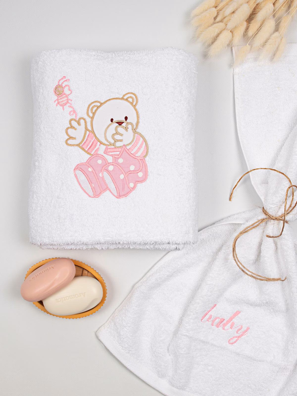 Σετ πετσέτες κεντητές Bear 04 White/Pink Σετ πετσέτες κεντητές Bear 04 White/Pink