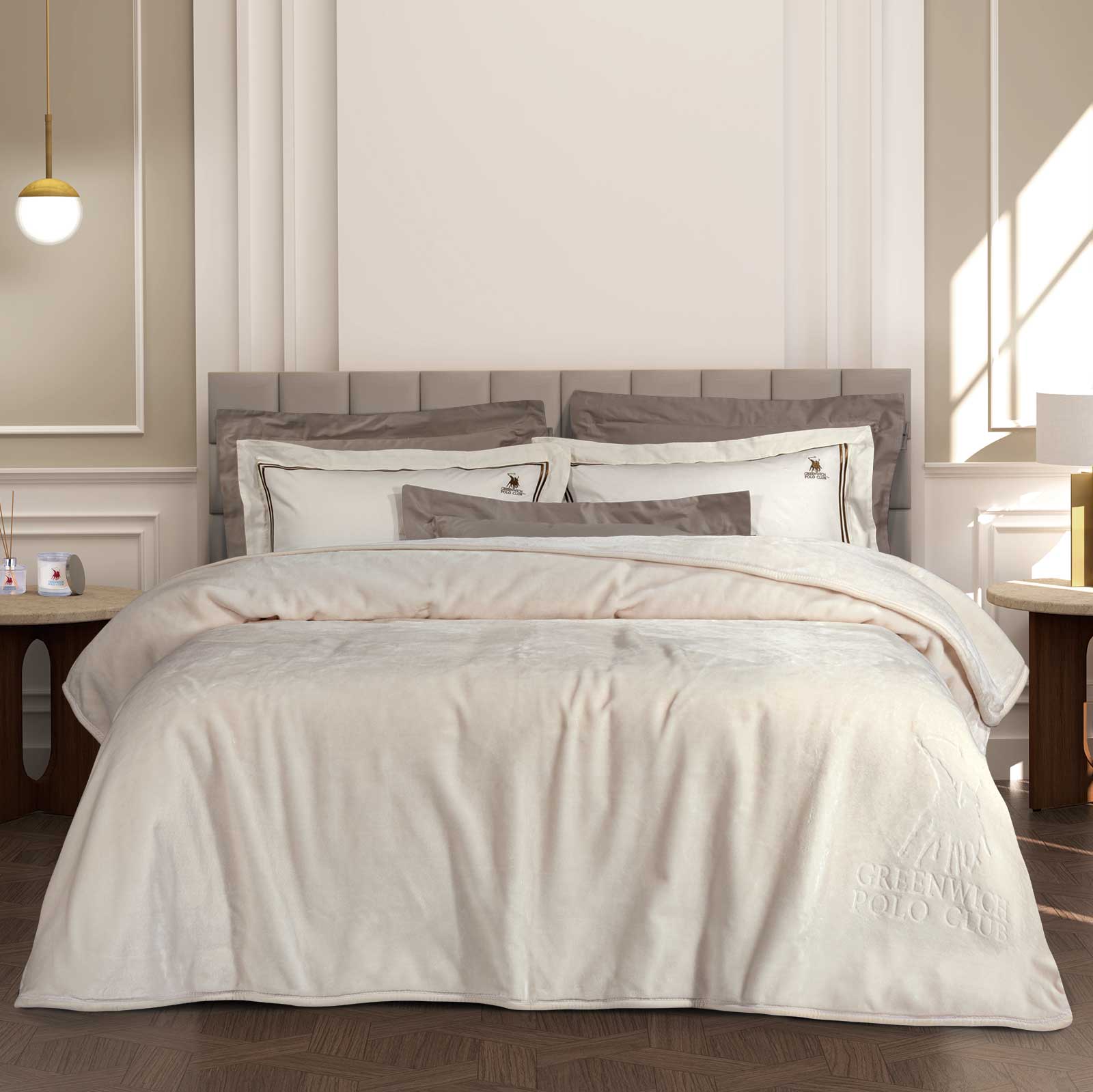 Κουβερτα Velour Υπερδιπλh Essential 3441 White Κουβερτα Velour Υπερδιπλh Essential 3441 White