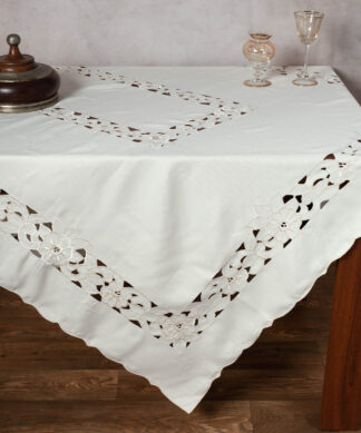 Τραπεζομάντηλο μηχανής κοφτό (150cm x 250cm) 110 μπέζ Τραπεζομάντηλο μηχανής κοφτό (150cm x 250cm) 110 μπέζ