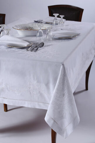 Χειροποίητο τραπεζομάντηλο 3X43 (170cm x 220cm) λευκό Χειροποίητο τραπεζομάντηλο 3X43 (170cm x 220cm) λευκό