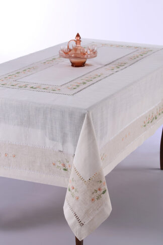 Χειροποίητο τραπεζομάντηλο 9858 (170cm x 170cm) ρόζ Χειροποίητο τραπεζομάντηλο 9858 (170cm x 170cm) ρόζ