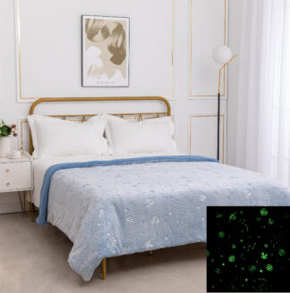 Παιδική φωσφοριζέ κουβέρτα με sherpa space (170cm x 220cm) σιέλ Παιδική φωσφοριζέ κουβέρτα με sherpa space (170cm x 220cm) σιέλ